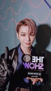 Paranoia is an instinct or thought process which is believed to be heavily influenced by anxiety or fear, often to the point of delusion and irrationality. ê°•ë‹¤ë‹ˆì—˜ Kangdaniel On Twitter In 2021 Daniel K Daniel Singer