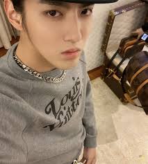 티브이데일리 강효진 기자 그룹 엑소의 멤버 크리스가 sm엔터테인먼트 측에 전속계약 해지 소송을 제기했다는 보도가 전해진 가운데 sm 측이 공식 입장을 전했다. Budunlsmrvdgkm