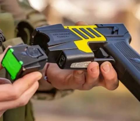 Así funcionan las pistolas Taser que usará la Policía y los preventores Las pistolas  Taser ya están incorporadas como una herramienta más en la prevención del  delito. El Decreto provincial 2155 publicado