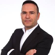 Me siento honrado de ser reconocido por Universidad Iberoamericana con este  reconocimiento a la excelencia académica.