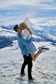 Evening wedding feeling good at home on tiptoe casual dating laugh couple kissing legs husband hugging wife home wedding event logos wedding event logo couple feet floor. 750 Husband And Wife Pictures Download Free Images On Unsplash
