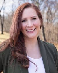 Kimberly Braden's Instagram, Twitter & Facebook