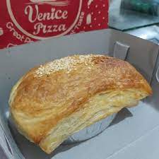 These copycat recipes are sure to please everyone in your family. Venice Pizza Ums Makanan Delivery Menu Grabfood Id