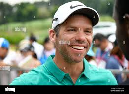 Paul casey putting hi-res stock photography and images