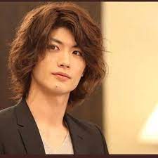 いいね 15件 コメント1件 elineco eliconeco のinstagramアカウント 長い髪も 短い髪も くせ毛風も センター分けも 笑顔も 真顔も 眼鏡姿も お髭さまも ドラァグクィーンも 何もしても ステキな人はステキなんだなー 三浦春馬 メンズ ヘア