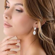 Sophia Dangle/ Black/cream/gold