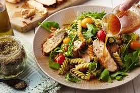 Here are our 11 best salad recipe that you can try at home for a healthy meal. Mahu Makanan Diet Sedap Wajib Cuba Hidangan Sihat Salad Pasta Ayam Cajun