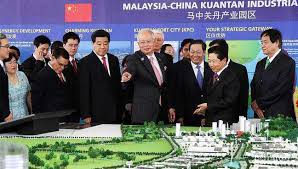 There are petrochemical industries, mostly in gebeng, an industrial area about 25 km north of kuantan. Mahathir S China Wall That Never Existed Malaysia Today