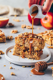 Apple Blondies With Caramel Vegan Apple Bars Rezept Veganes Karamell Veganer Apfelkuchen Herbst Desserts