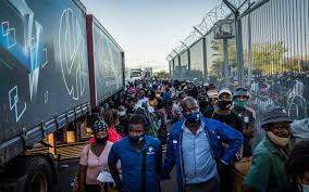 Eff calls for zimbabwean embassy in sa to close down. It S Do Or Die As Zimbabweans Descend On Beitbridge T