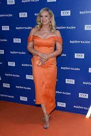 Jun 18, 2021 · marzena rogalska współpracę z telewizją polska rozpoczęła ponad 20 lat temu, w krakowskim oddziale stacji. Marzena Rogalska Nie Wytrzymala Dobrej Zmiany I Po Latach Odeszla Z Tvp Nie Ona Jedna Musiala Pozegnac Sie Z Praca