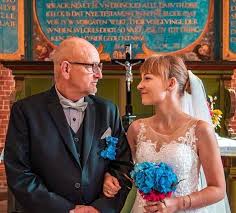 Ll➤pour comprendre le fonctionnement des couples actuels il faut replacer son évolution historique, jusqu'à nos ancêtres les primates. 18 Couples Qui Ont Depasse Les Prejuges Pour Vivre Leur Histoire D Amour Malgre La Difference