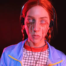 Really bored of my profile pic. It's been almost a whole year since I've  done an actual post. I was originally going to do a super 80s photoshoot,  but the vibes just