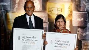 Jacqui rossi talks about the accomplished life of young malala yousafzai, an education advocate and survivor of an assassination attempt by the taliban. Amnesty Verleiht Hochste Auszeichnung An Malala Yousafzai Und Harry Belafonte Amnesty International