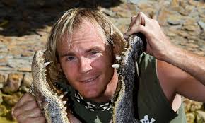 Alligator wrestler Chris Gillette dices with death by sticking his face in  monster's jaws