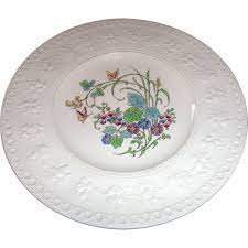 It is important to note the difference if you plan on using them, always wash the dishes with a gentle soap and rinse thoroughly in warm, not hot, water. Vintage Wedgwood Dinner Plates Wellesley Montreal Wedgwood Plates Dinner Plates