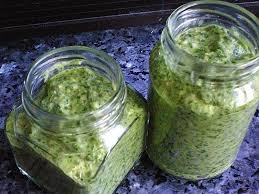 Kapuzinerkresse Pesto Von Xaverino Chefkoch Rezept In 2020 Pesto Rezept Pesto Kapuzinerkresse
