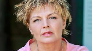 Masterclass per attori con June Jasmine Davis. Formazione gratuita con  Artisti 7607