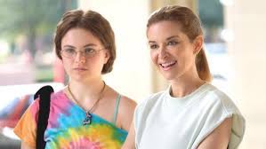 The series premiered on freeform on april 20, 2021. Wird Es Eine Cruel Summer Staffel 2 Geben Breaker News