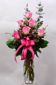 6 Roses Arranged In A Vase With Fillers Moravianflorist Valentine Flower Arrangements Valentine S Day Flower Arrangements Rose Arrangements