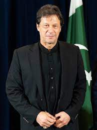 فواد چوہدری کا ٹوئٹ، جنرل باجوہ کی مجبوری اور عمران خان کی ڈرائیونگ. Imran Khan Wikipedia