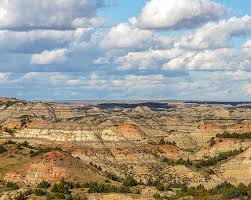 We found this visitors center to be a great orientation to the park. File Painted Canyon Overlook Theodore Roosevelt Np Nd1 Jpg Wikimedia Commons