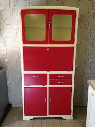 Signature custom heirloom traditional showroom display kitchen. Vintage Retro Kitchenette Larder Mid Century 50 S 60 S Kitchen Cupboard Vintage Kitchen Decor Vintage Kitchen Cabinets Flat Decor