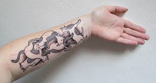 See more ideas about tetování kočky, tetování, minimalistické tetování. Kocky V Tetovacim Salonu Zajimavosti Modry Kocour Cz