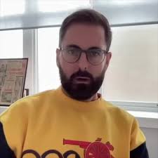 We are really proud and happy to present the next videogreeting for out  10-year anniversary! It's the worlds biggest Arsenal blogger and podcaster,  Andrew ”Arseblog” Mangan! Thank you for the vide ogreeting (