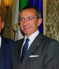 Continuate a leggere per conoscerlo meglio. Alfonso Signorini Chi E Il Fidanzato Paolo Galimberti