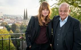 Der antiquar und detektiv hat sein publikum gefunden. Wilsberg Ins Gesicht Geschrieben Trailer Kritik Zum Film Tv Today