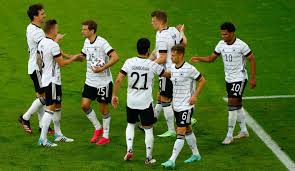 Die deutsche nationalmannschaft bezwingt portugal furios mit 4:2. Dfb Team Bei Der Em 2021 Kader Ruckennummern Spielplan Ergebnisse