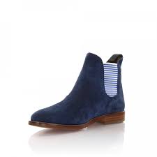 Stiefel von asos design gib deinen sneakern einen tag frei schnürung gerundete zehenpartie fersenlasche klassisches. Budapester Stiefeletten Blau Veloursleder Blau Online Kaufen Mybudapester Com