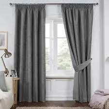 Gold…this tone is magical, elegant and most of all, it's a shade, when used in your decor, adds a dazzle like no other color. Top 9 Elegant Grey Curtains Design For Home Styles At Life