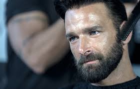 Una selezione di protesi capillari standard da uomo realizzati interamente a mano, con capelli remy e capelli europei. Hair So Live Vendita Protesi Capelli Di Alta Qualita Per Calvizie