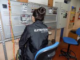 O acidente ocorreu enquanto os bombeiros se dirigiam para atender uma ocorrência de incêndio em um veículo. Escola Tecnica Estadual 25 De Julho Ijui Rs