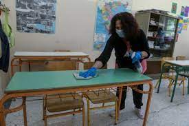 Στο άνοιγμα των σχολείων μετά τις γιορτές είναι στραμμένα τα βλέμματα των . Kleidwnei Gia Tis 10 Ianoyarioy To Anoigma Twn Sxoleiwn Ta Nea