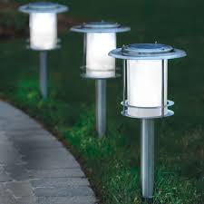 The Best Solar Walkway Light Hammacher Schlemmer Walkway Lighting Solar Spot Lights Outdoor Landscape Lighting Ideas Walkways