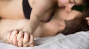 regular sex karne ke fayde,- रेगुलर सेक्स करने के फायदे | HealthShots Hindi