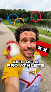 Living in the present! @michael_somers , Olympic marathon runner, told me 2  years ago: John, your mind is stuck in the future 🔮 Indeed, Most of my  thoughts are consumed by the