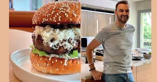 Cyril lignac dévoile sa recette du hachis parmentier de canard et elle est à tomber. The Secret Of Cyril Lignac S Homemade Burger