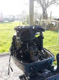 J'ai commencé à regarder le moteur johnson, j'ai acheté de l'huile d'embase pour l'a changer ainsi que la turbine. Johnson 25 Cv Del 97