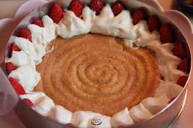 Tiramisu Aux Fraises Facon Entremets Recette Tiramisu Fraise Recette Tiramisu Facile Recette Gateau Fraise