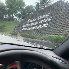 Skop perbincangan fenomena perisian kursus bahasa melayu. Institut Pendidikan Guru Kampus Bahasa Melayu College Academic Building In Pantai Hills
