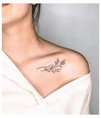 Vetochka Na Klyuchice Tatu Tatuirovka Collar Bone Tattoo Flower Collarbonetattooflower In 2021 Collar Bone Tattoo Tattoos Feminine Tattoos