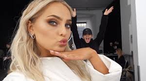 Tiden är här då allt handlar om glitter, gröna looks och roliga, intima happenings. Alice Stenlof We Are Cube
