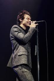 Harry Styles Photos Photos Harry Styles Performs On His European Tour At Accorhotels Arena Paris In 2020 Harry Styles Live Harry Styles Harry Styles Photos