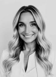 Alyssa Welch's Instagram, Twitter & Facebook