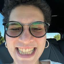 Caroline Mora (@carolinemora4)