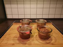Achten sie darauf, dass sich die backzeit je nach glasgröße deutlich verändern kann. Kuchen Im Glas Ausprobiert Lecker Und 3 Monate Haltbar Einfaches Rezept Youtube